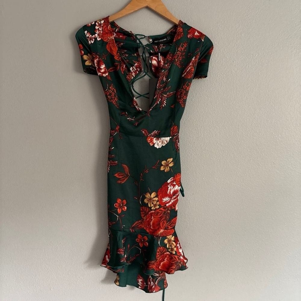 PrettyLittleThing Green Floral Backless Dress